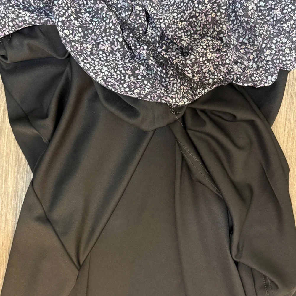 NWT She + Sky Spring Time Floral Mini Dress Small Black Lavender Ruffle V Neck